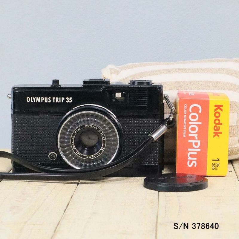 中古】【送料無料】【保証付 】OLYMPUS TRIP 35 ブラック S/N 462007